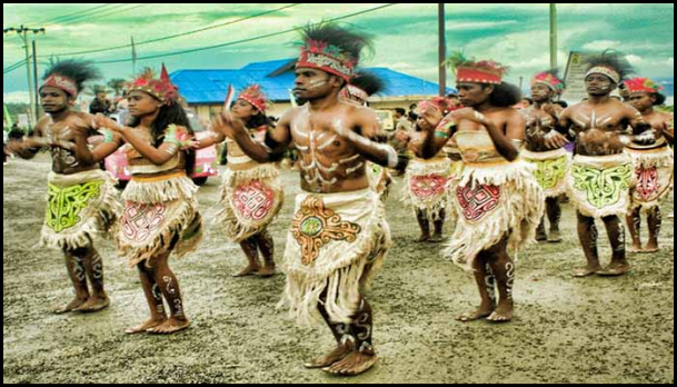 "Keindahan Tari Tradisional Papua"